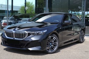 BMW Seria 5 550e xDrive M Sport