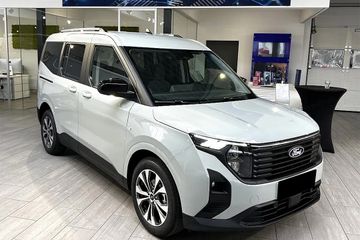 Ford Tourneo Courier Titanium A7