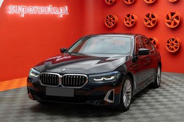 BMW Seria 5 530i xDrive Luxury Line