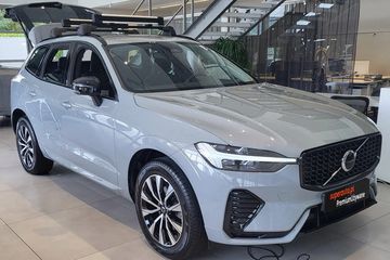 Volvo XC60 B5 B AWD Plus Dark