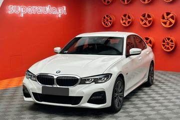 BMW Seria 3 330e xDrive M Sport