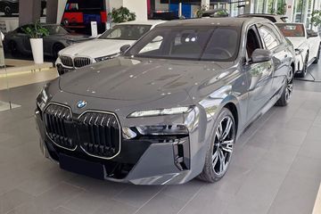 BMW Seria 7 740d xDrive M Sport