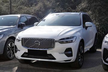 Volvo XC60 B5 AWD Core