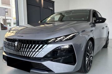 Peugeot 308 Allure EAT8 1.5 BlueHDi