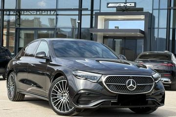 Mercedes E Klasa 300 e  4-Matic AMG