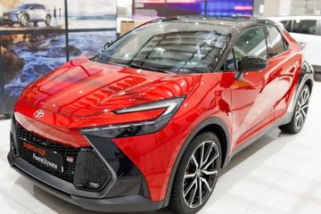 Toyota C-HR 2.0 PHEV Dynamic Force GR Sport Premiere Edition
