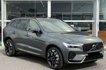Volvo XC60 B5 AWD Ultra Dark