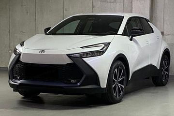 Toyota C-HR Style 2.0 Hybrid Dynamic Force Plug-in