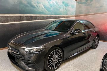Mercedes Klasa C 200 4-Matic AMG