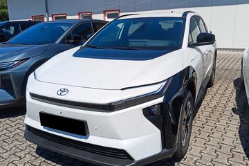 Toyota bZ4X Style EV
