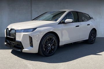 BMW iX xDrive45 M Sport
