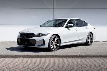 BMW Seria 3 330i xDrive M Sport