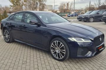Jaguar XF 2.0 P300 AWD R-Dynamic Black