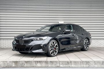 BMW Seria 5 550e xDrive M Sport