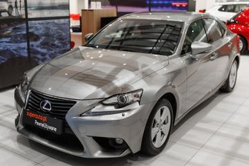 Lexus IS 300h Elite