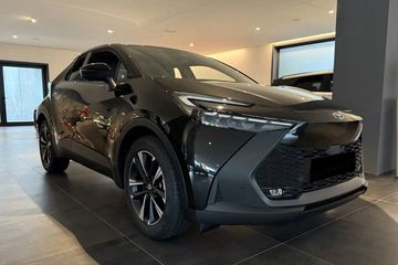 Toyota C-HR Style 2.0 Hybrid Dynamic Force Plug-in