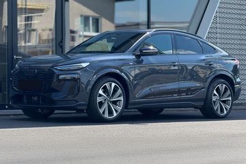 Audi Q6 e-tron S line Sportback