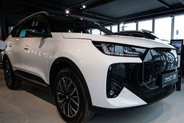 Chery Tiggo 7 Premium 1.5 T-GDI Super Hybrid DHT