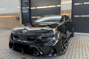 BMW Seria 5 M5