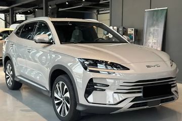 BYD Seal U DM-i  Design AWD