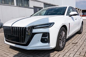 Hongqi H5 Deluxe 2.0T DSG
