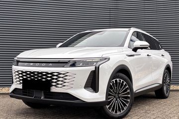 Omoda 9 1.5 Super Hybrid Exclusive AWD