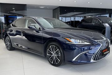 Lexus ES 300h Business Edition