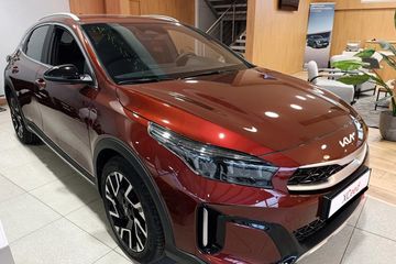 Kia XCeed 1.6 T-GDI Business Line DCT