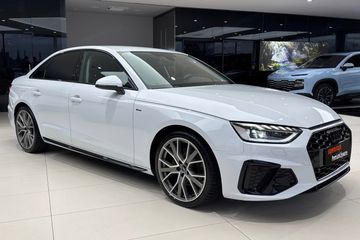 Audi A4 35 TFSI S Line