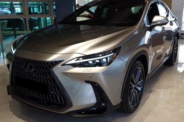Lexus NX 350h Omotenashi 2.5 Hybrid AWD
