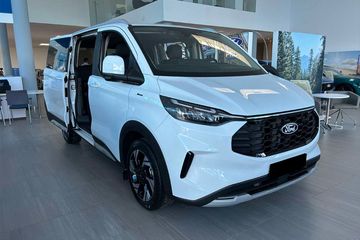 Ford Tourneo Custom 320 L1H1 Active A8 AWD