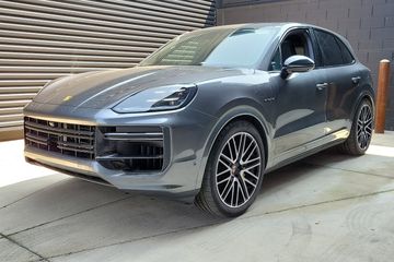 Porsche Cayenne Turbo E-Hybrid