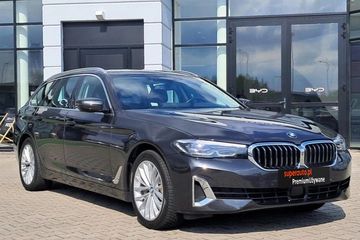 BMW Seria 5 530e xDrive Luxury Line aut