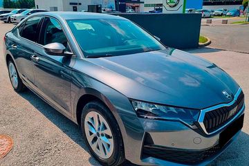 Skoda Octavia Essence 1.5 TSI mHEV DSG