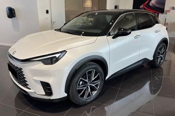 Lexus LBX Cool 1.5 Hybrid