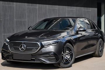 Mercedes Klasa E 200 4-Matic AMG
