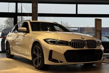 BMW Seria 3 Touring 330i xDrive M Sport