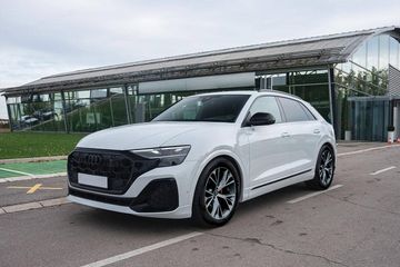 Audi Q8 TFSI e quattro