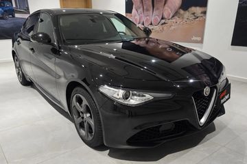 Alfa Romeo Giulia Turbo Business