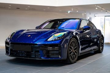 Porsche Panamera 4 E-Hybrid