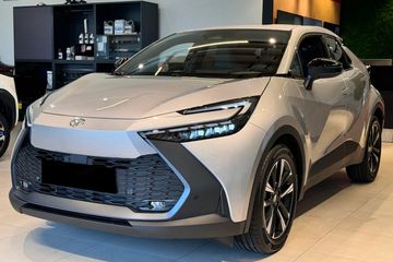 Toyota C-HR Style 2.0 Hybrid Dynamic Force Plug-in