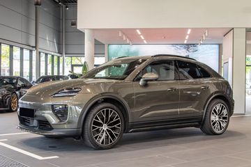 Porsche Macan 4