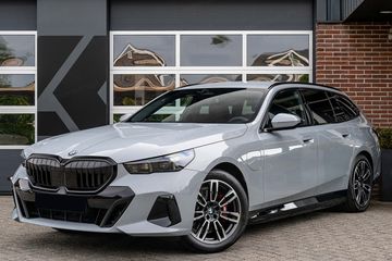 BMW Seria 5 Touring 550e xDrive M Sport