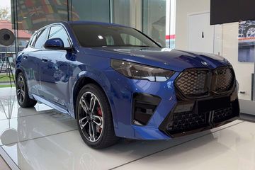 BMW iX2 eDrive20 M Sport