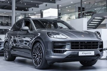 Porsche Cayenne E-Hybrid Black Edition