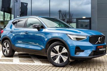 Volvo XC40 B4 B AWD Plus Dark