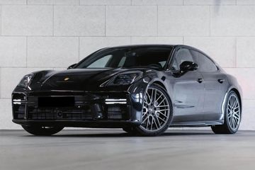 Porsche Panamera 4