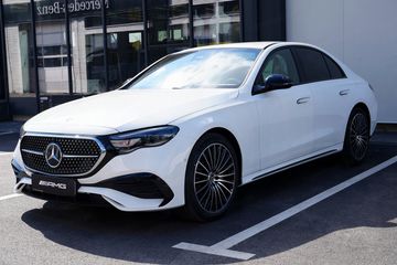 Mercedes Klasa E 220 d  4-Matic AMG