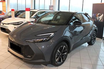 Toyota C-HR Style 2.0 Hybrid Dynamic Force Plug-in