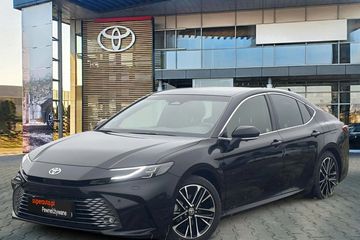 Toyota Camry 2.5 Hybrid Dynamic Force Executive e-CVT